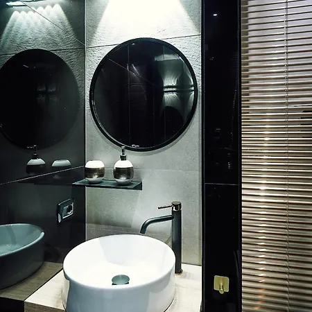 Apartment Chiclife - Lilienblum Chic Borgo Santa Caterina Bergamo